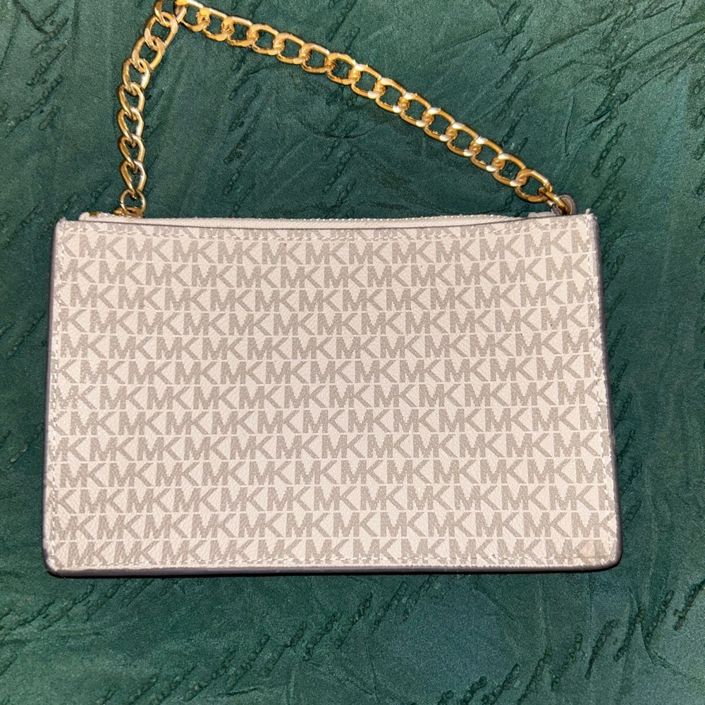 Mk small bag with gold chain